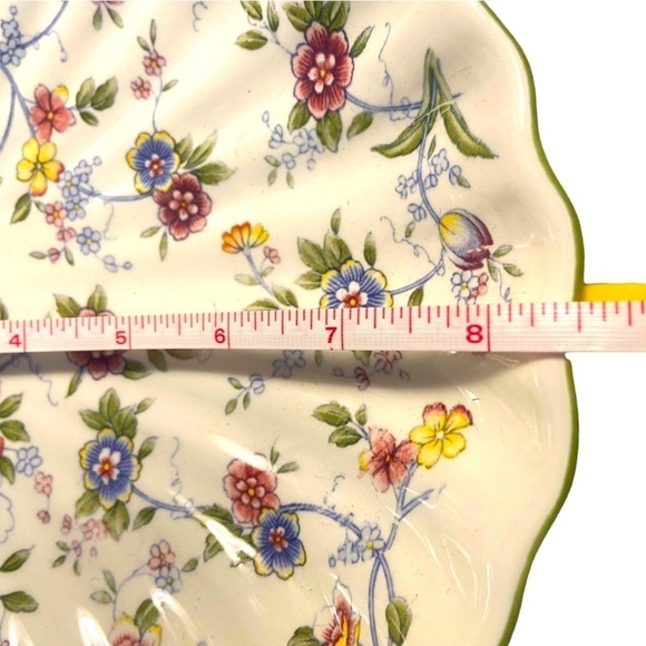 Andrea by Sadek made in Japan floral shell dish 8.5 inches green trim - Picture 5 of 7